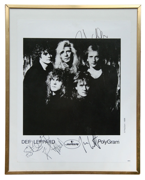 Def Leppard 1988 Band Signed Photograph With Steve Clark