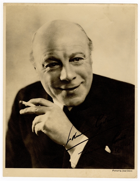 Edmund Gwenn (a.k.a. Kris Kringle) Signed Photograph