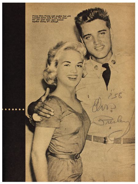 Elvis Presley 1958 Signed "Movie World" Magazine 
