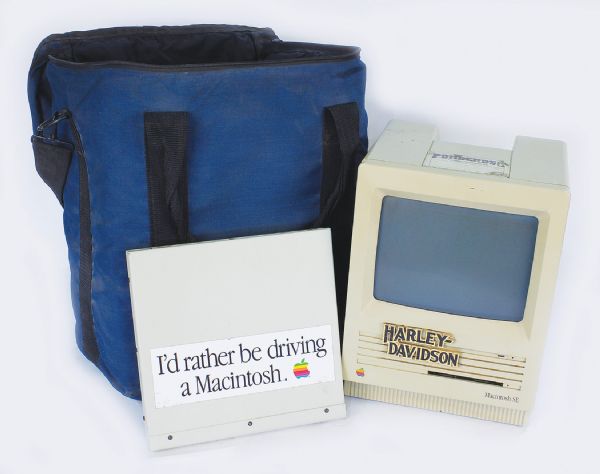 Jackson Family Apple MAC Computer & Travel Bag