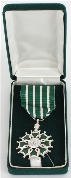 Michael Jacksons "Republique Francaise Ordre des Arts et des Lettres" Green and Silver Enamel  Medal