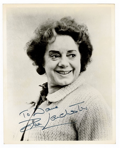 Elsa Lanchester Signed Photograph JSA Authentication 