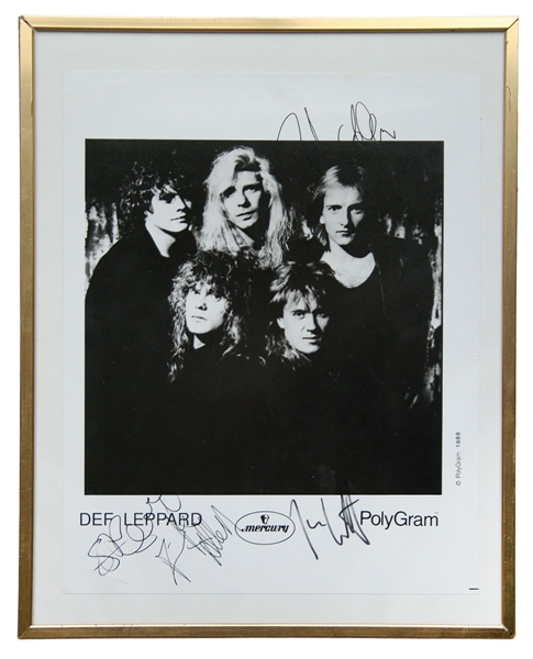 Def Leppard 1988 Band Signed Photograph With Steve Clark