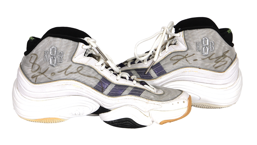 1998-99 Kobe Bryant Los Angeles Lakers Game Used & Signed Crazy 8 Sneakers 2/14/1999 Lakers LOA, MEARS & JSA