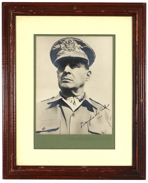 General Douglas MacArthur Signed Photograph JSA