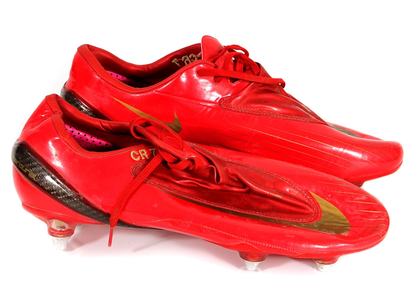 ronaldo red and white boots