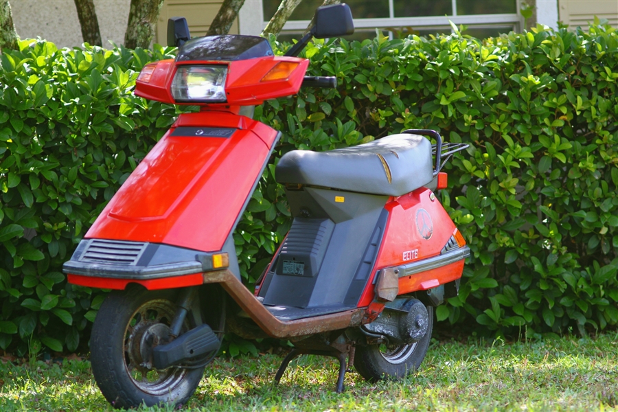 Tom Petty Owned & Heavily Used 1992 Honda Elite Scooter