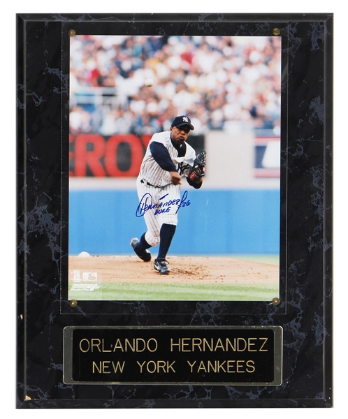 Orlando Hernandez Signed Photograph Display