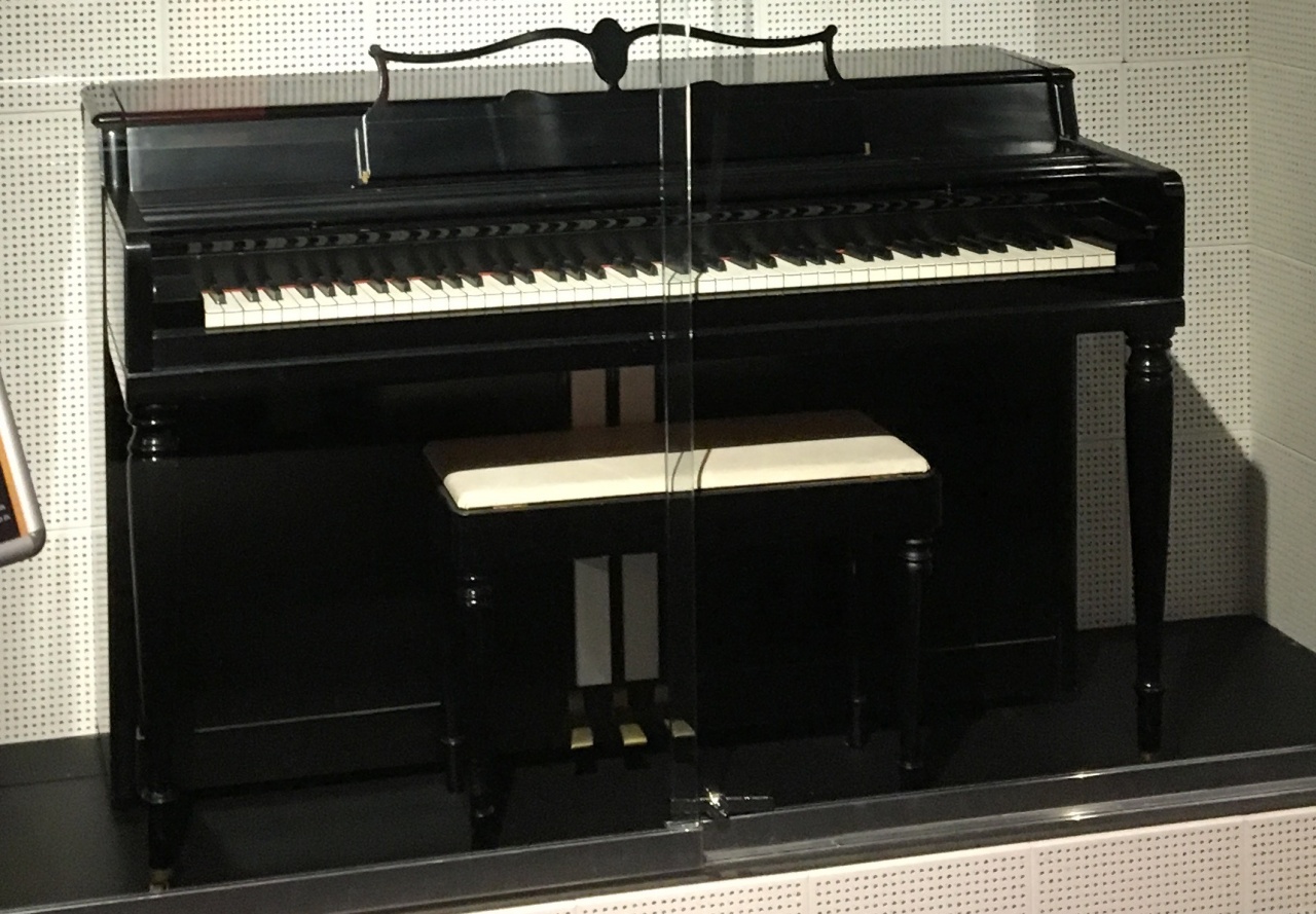 A SUBASTA EL "PIANO DEL ROCK & ROLL", EL DE THE MILLION DOLLAR QUARTET