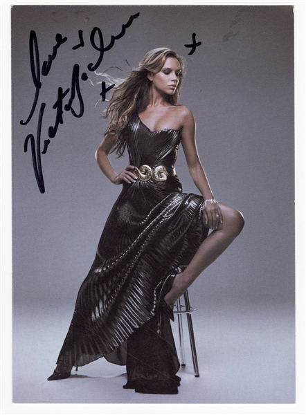 Spice Girl Victoria Beckham Signed Picture Card