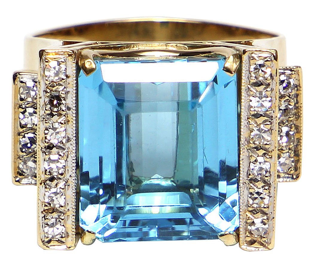 Lot Detail - Elvis Presley Owned & Stage Worn 18kt Gold Lot Detail - Elvis Presley Owned & Stage Worn 18kt Gold