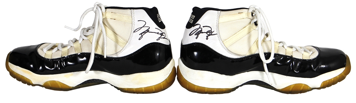 Lot Detail Michael Jordan 3 7 1996 Game Worn Signed Air Jordan