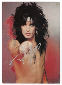 Motley Crue Tommy Lee Signed Magazine Photograph