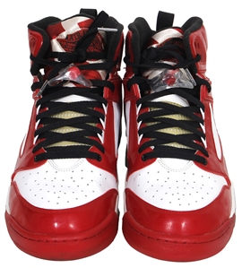 Michael Jordan Signed Custom Made Air Jordan Basketball Shoes Size 13 - Exclusively Made For Jordan For 2010 Flight School (UDA)