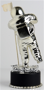 Sinead O'Connor “Nothing Compares 2 U” 1990 Best Video of the Year MTV Award Presented to Sinead O'Connor