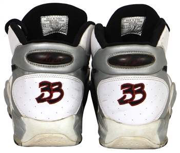 Scottie Pippen 11/09/1994 Game Worn & Signed Sneakers (JSA)
