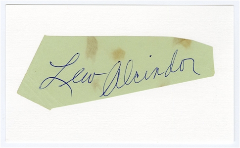 Kareem Abdul-Jabbar (Lewis Alcindor) Signed Cut (Beckett)